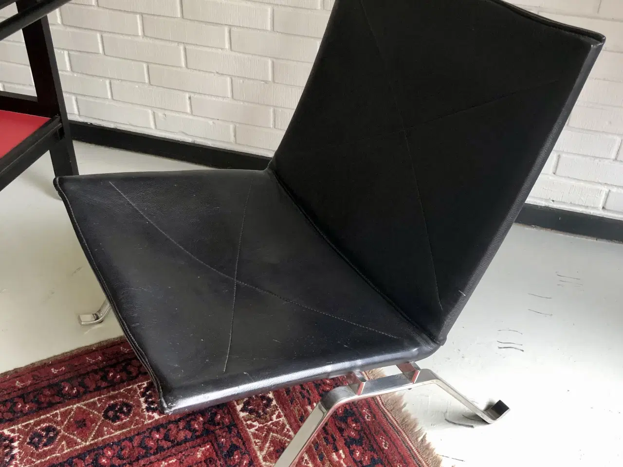 Billede 1 - Læder lænestol sort.
