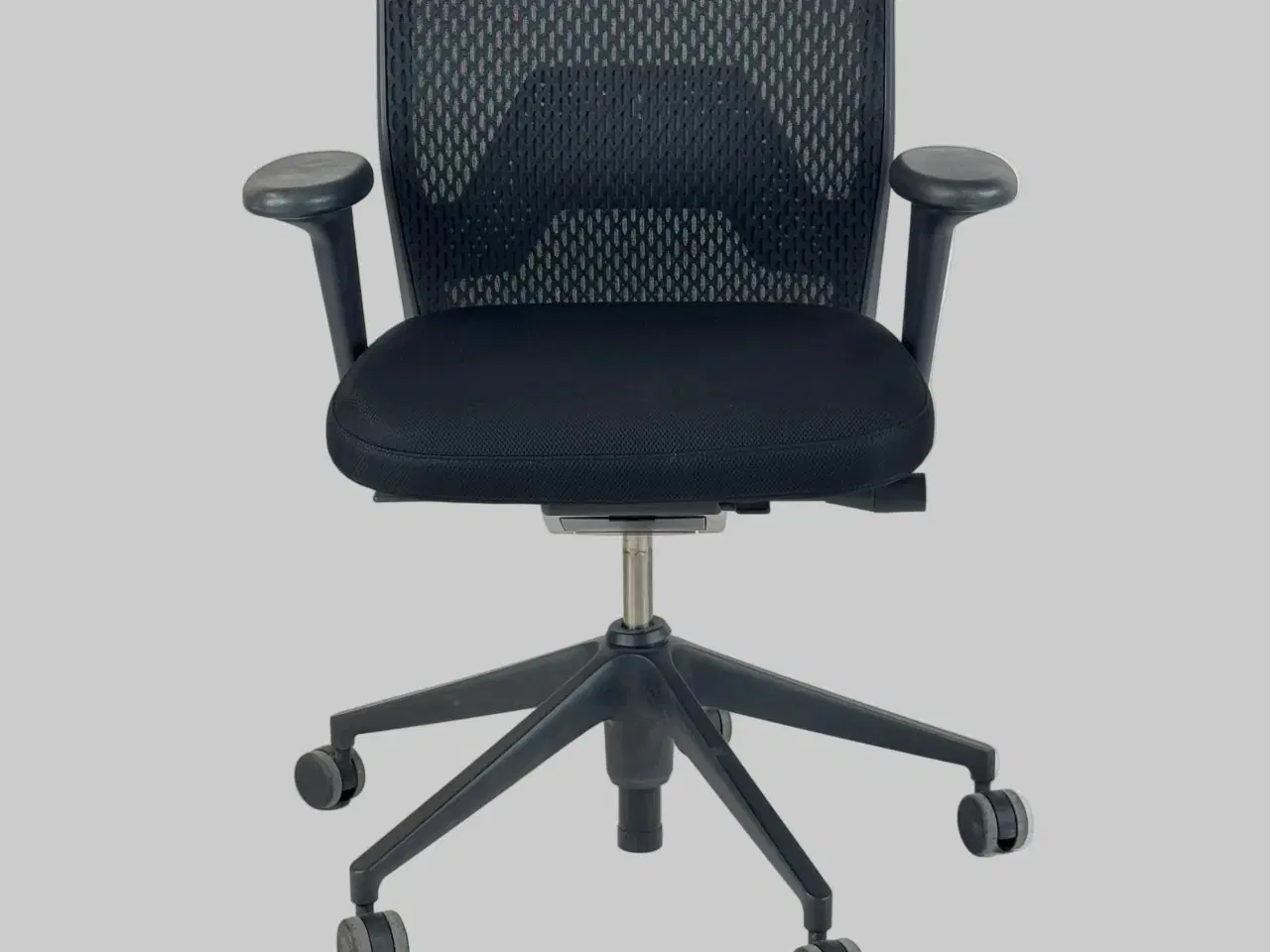 Billede 3 - Vitra ID Mesh Kontorstol – Sort m. Armlæn