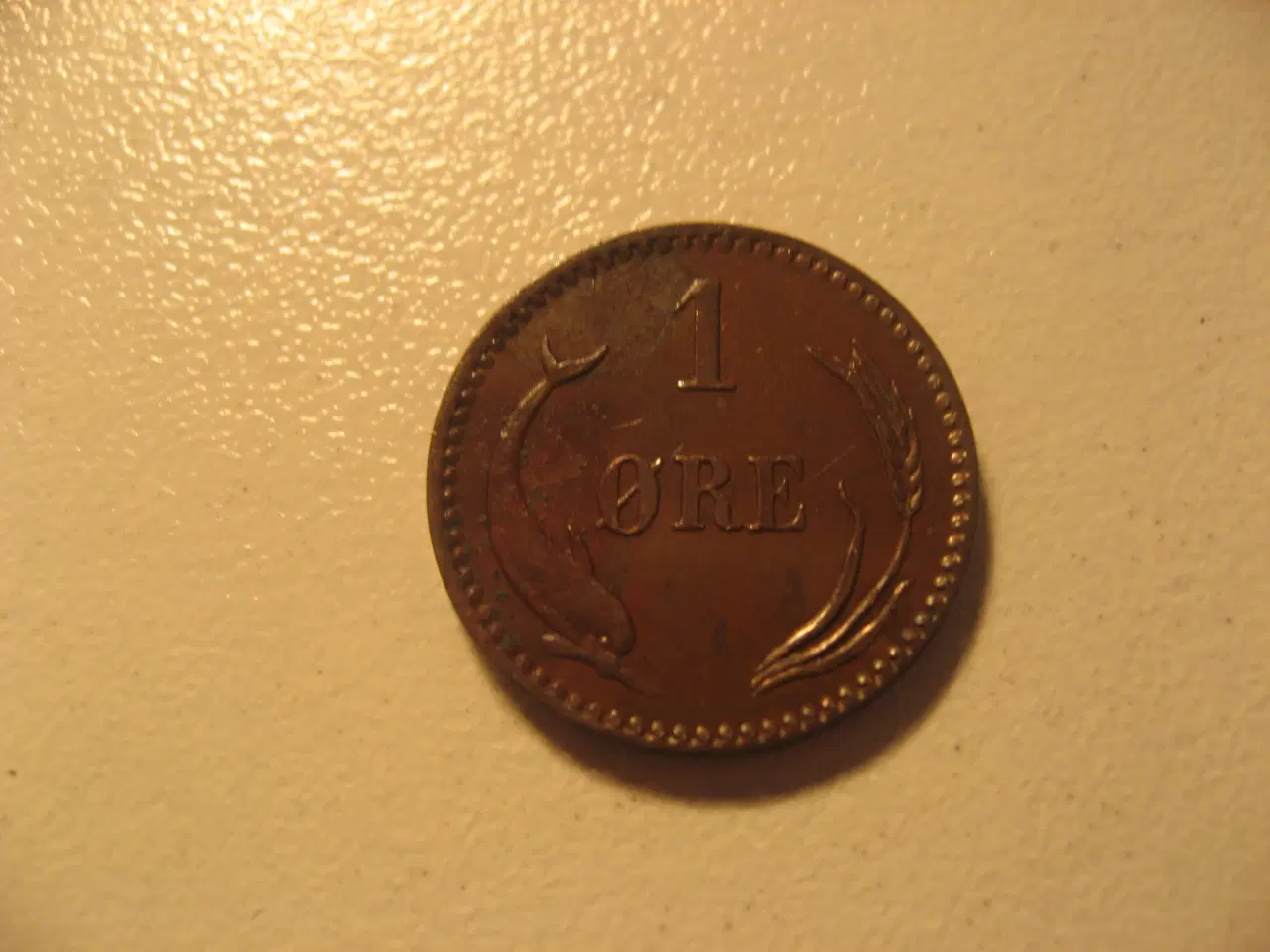 Billede 2 - Flot delfin 1 øre 1886, en af de gode