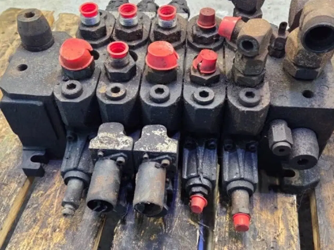 Billede 12 - Manitou 735-120  Hydraulikventil  286674