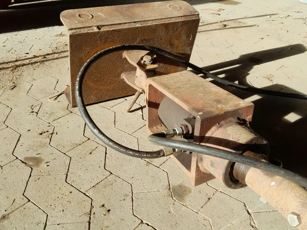 Billede 1 - hydraulisk jordbor