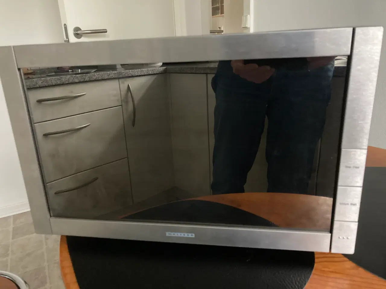 Billede 5 - Mikrobølgeovn med grill