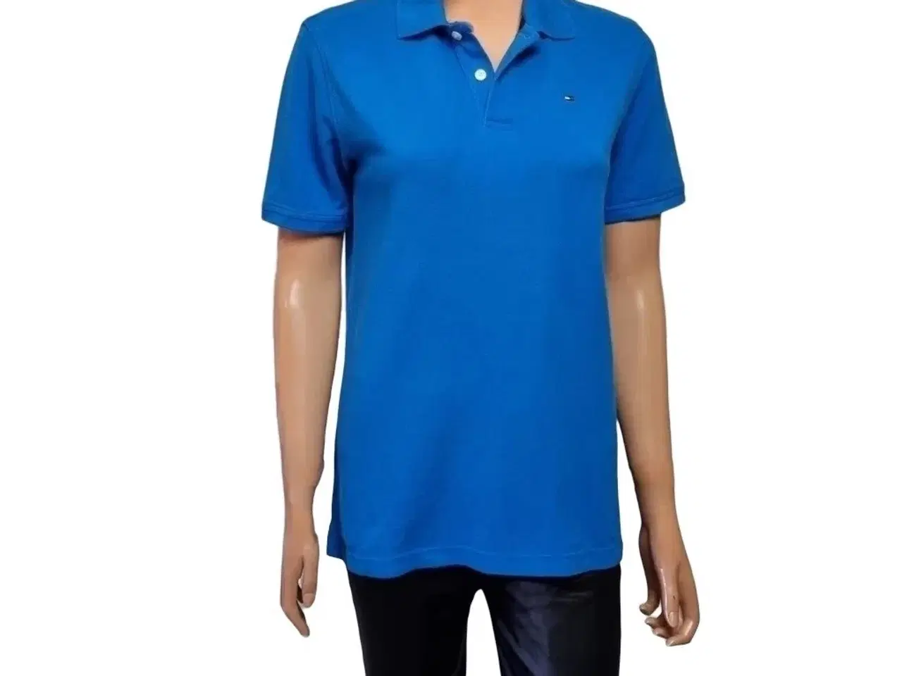 Billede 2 - T-shirt-Polo. Fra Tommy Hillfinger-Blå/str:Medium