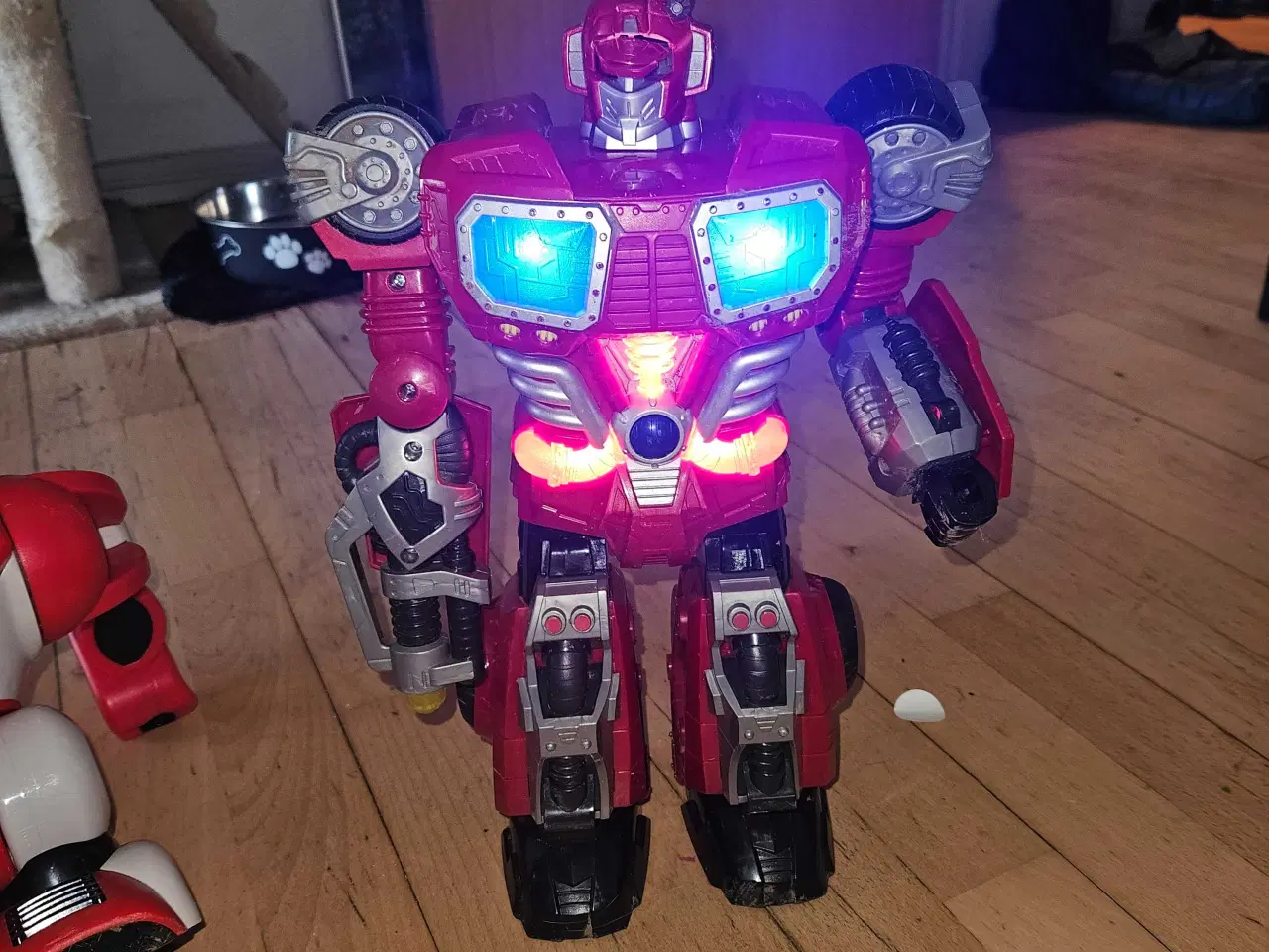 Billede 1 - Robot med lys