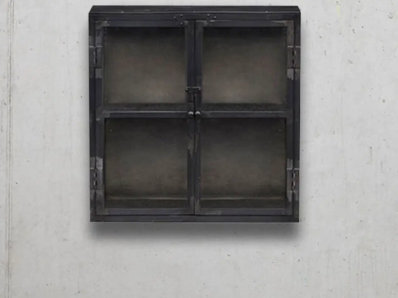 Billede 1 - Nyt Hænge Vitrineskab 4 rums