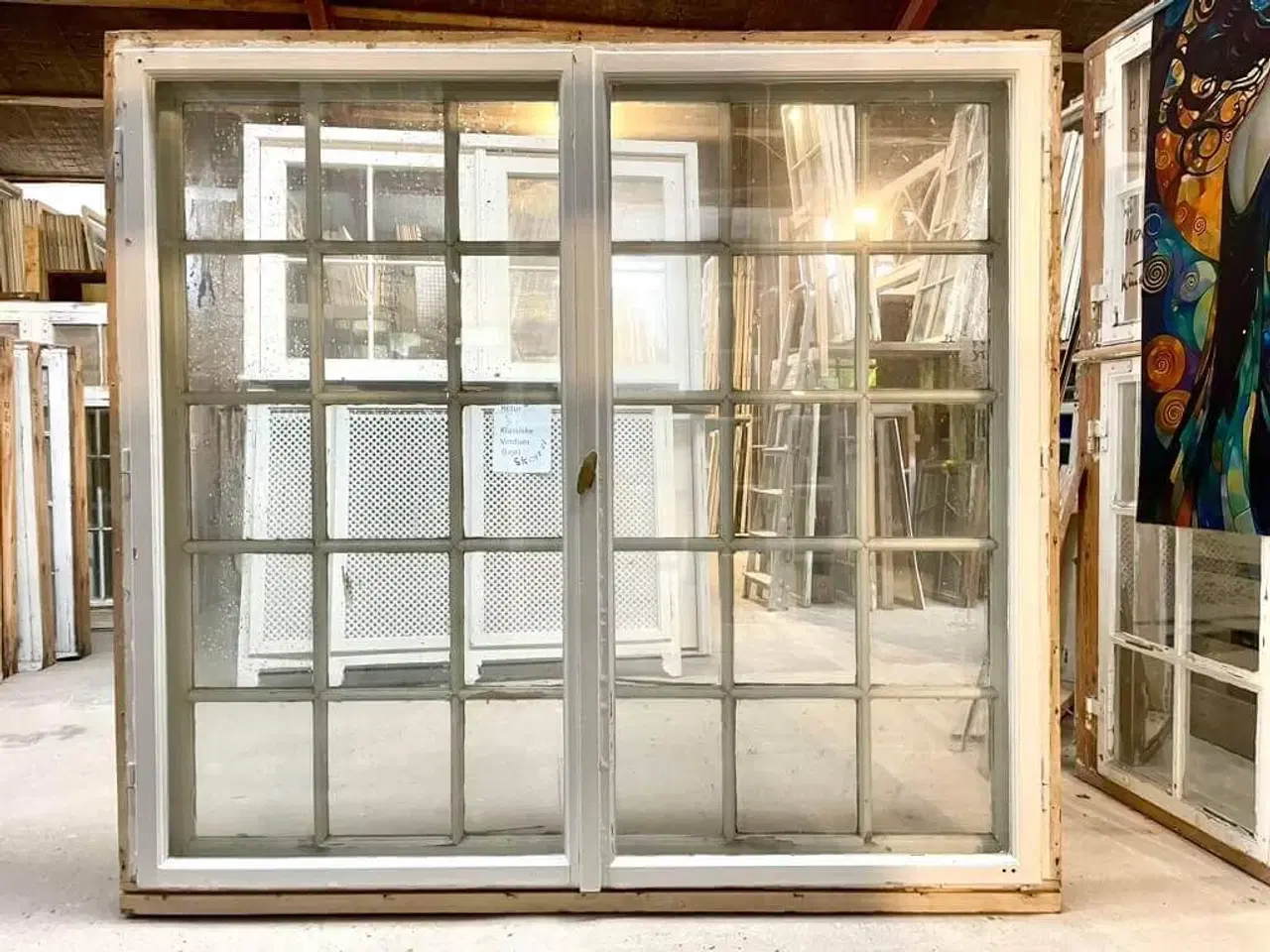 Billede 4 - Stort, småsprosset fastkarmsvindue m. 30 ruder