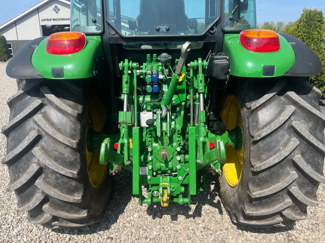 Billede 4 - John Deere 5115M Med frontlæsser, som ny