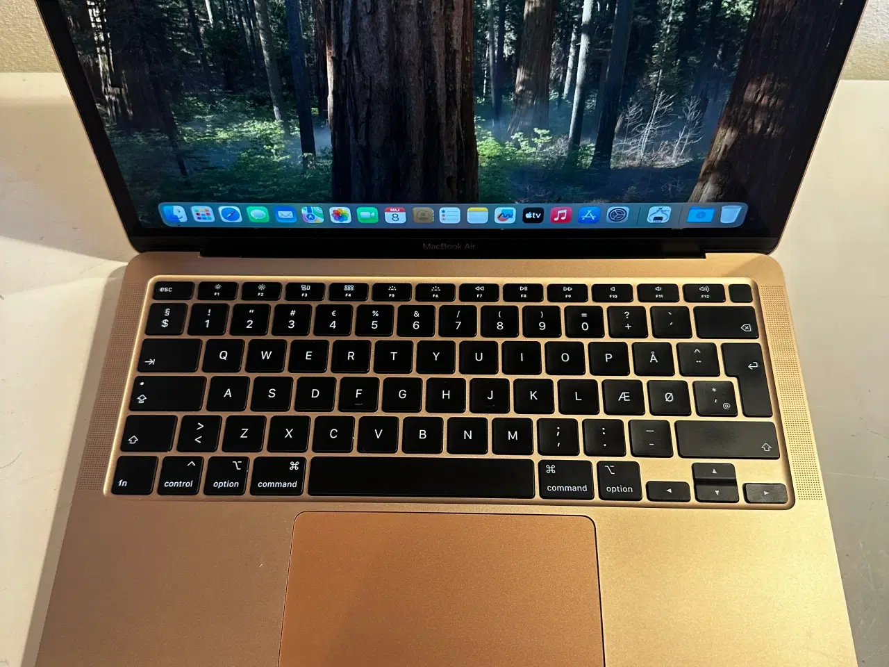 Billede 3 - MacBook Air 13” 2020 Rose guld 512GB SSD