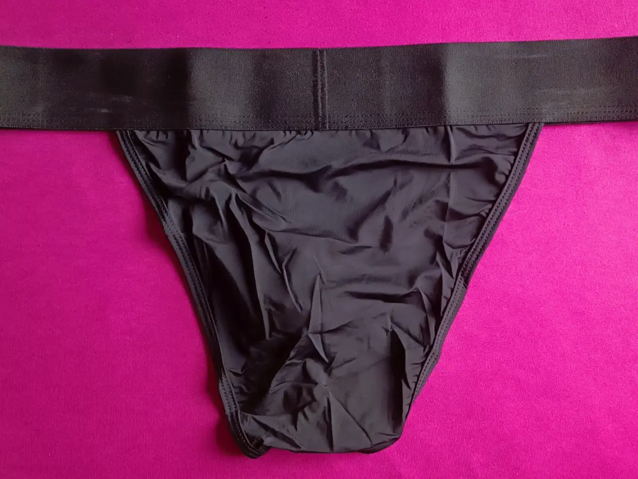 Billede 3 - Trusse med høj benskæring til ham