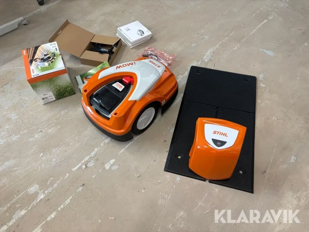 Billede 3 - Robotplæneklipper med ekstra installationskit Stihl RMI 422