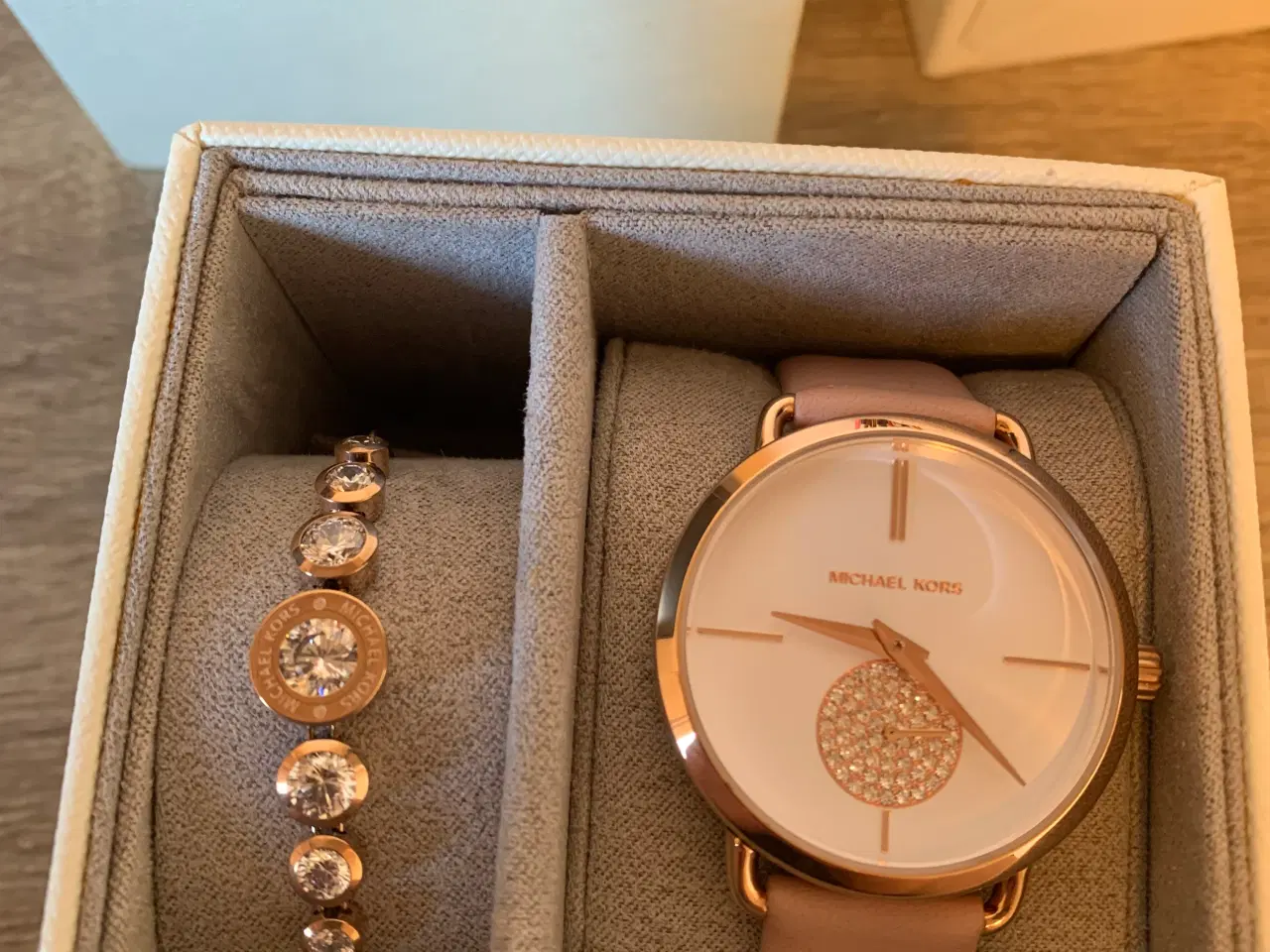 Billede 2 - Michael kors ur dame 