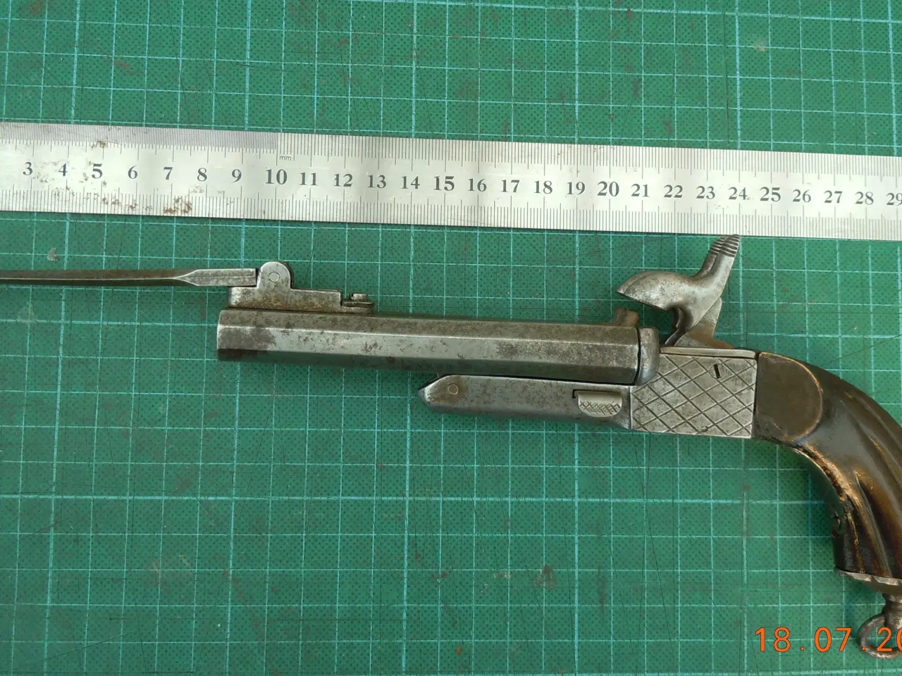 Billede 1 - Perkussionspistol, 1864. Dobbeltløbet med kniv.