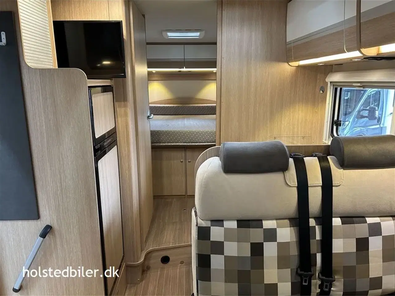 Billede 17 - 2016 - SunLight T 69 L   Automatgear - queensbed - udstyr.