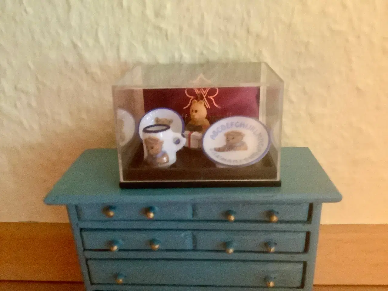 Billede 1 - Dukkehus porcelæn børneservice.