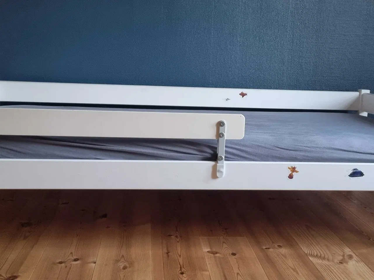 Billede 2 - Juniorseng med madras