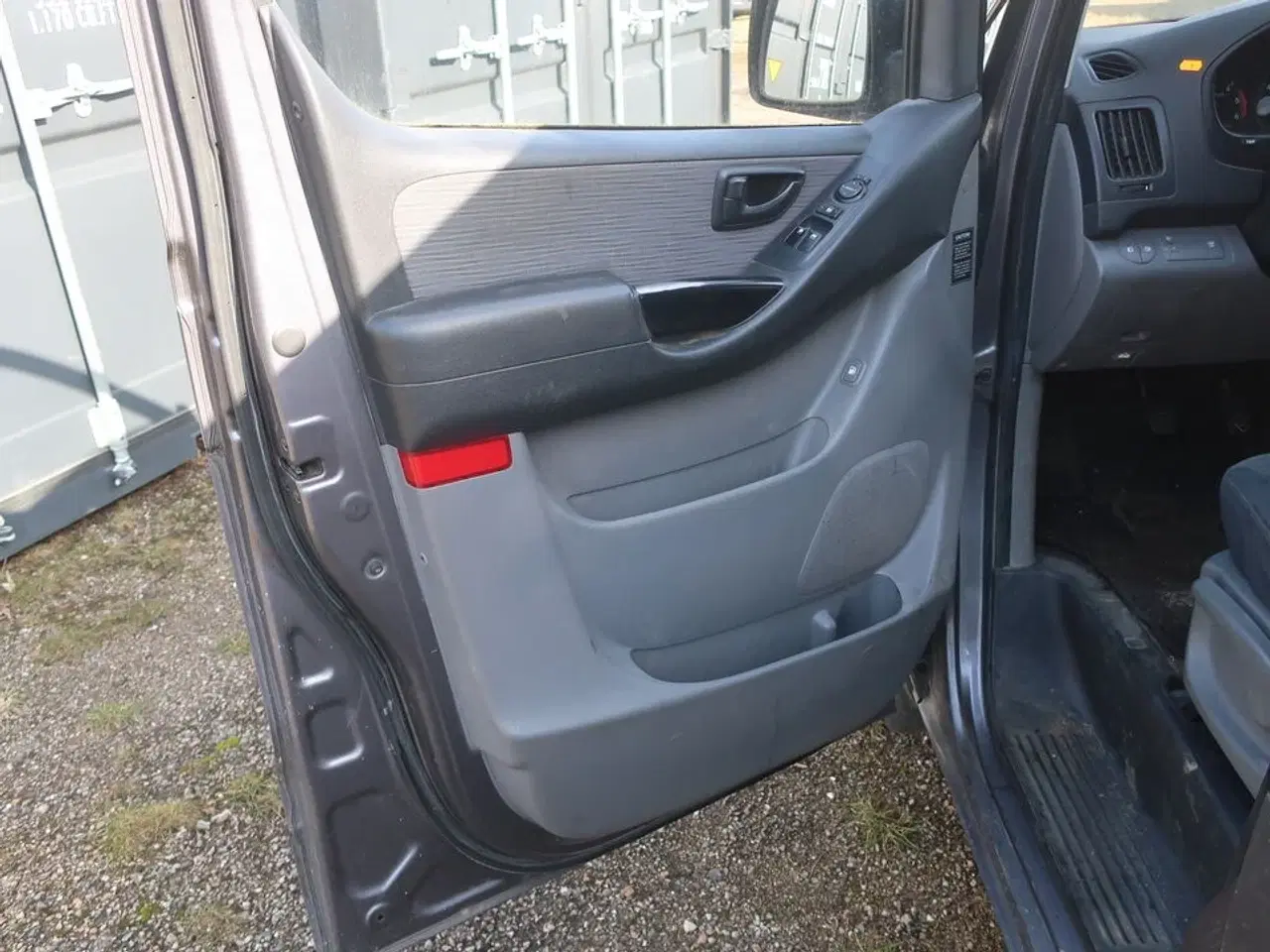 Billede 5 - Varebil HYUNDAI H1 2.5 CRDI KASSEVOGN