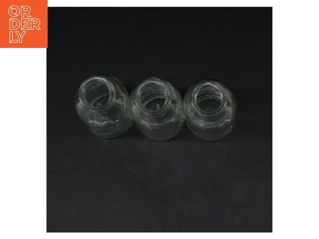 Billede 2 - Tre glasflasker (str. 15x10 cm)
