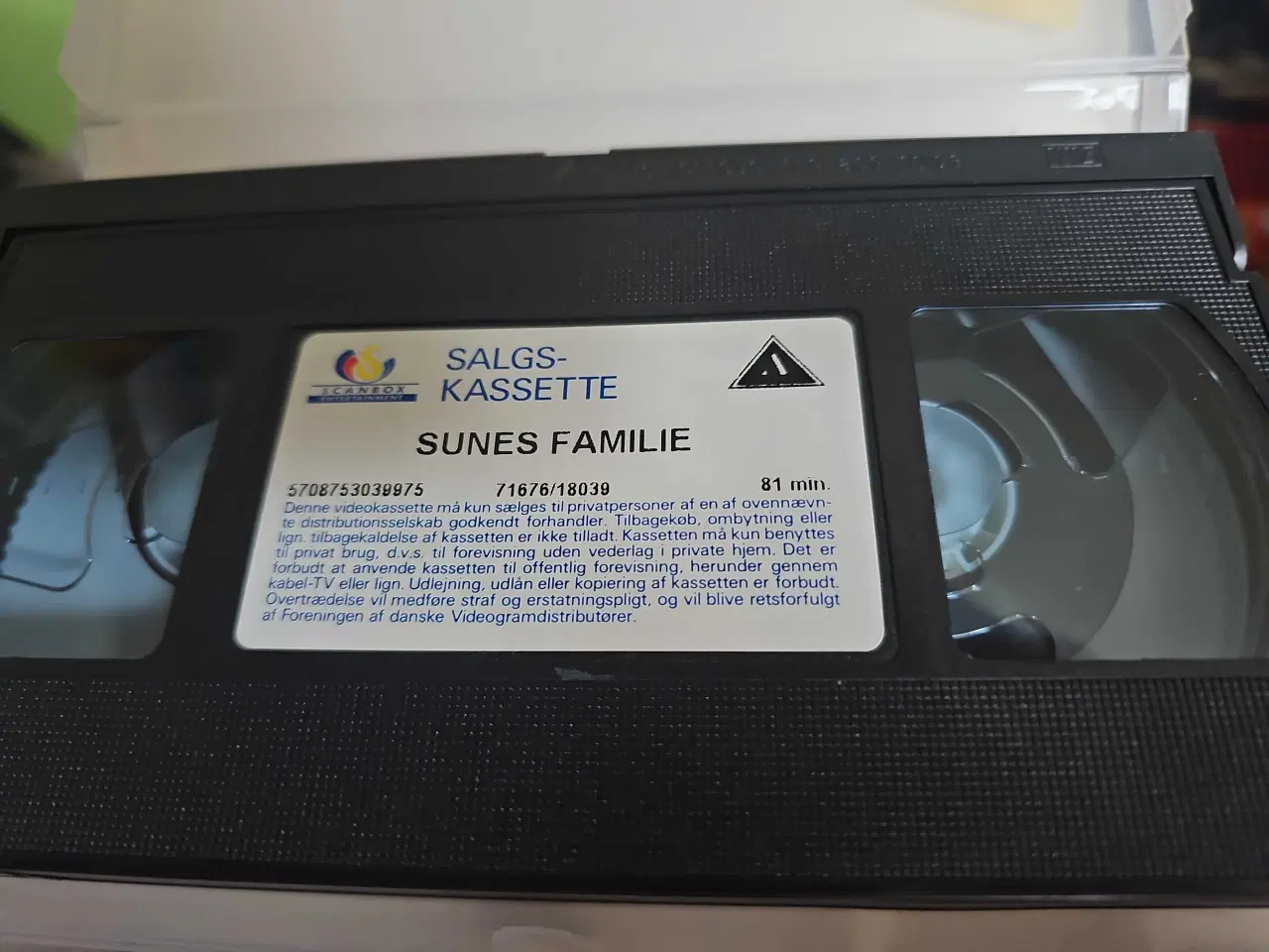 Billede 3 - VHS Sune's familie Videobånd med dansk tale
