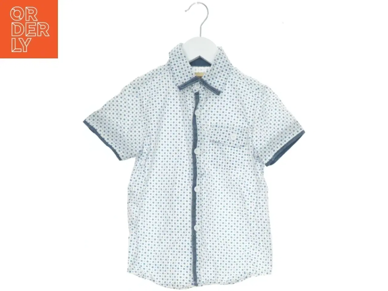 Billede 1 - Kortærmet skjorte med mønster fra Kids Star (str. 110)