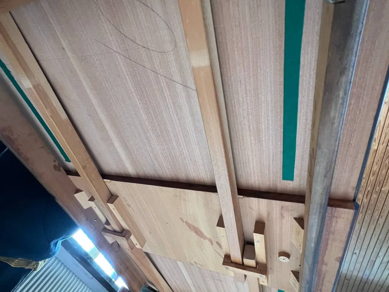 Billede 12 - Palisander spisebord med stole og skænk.