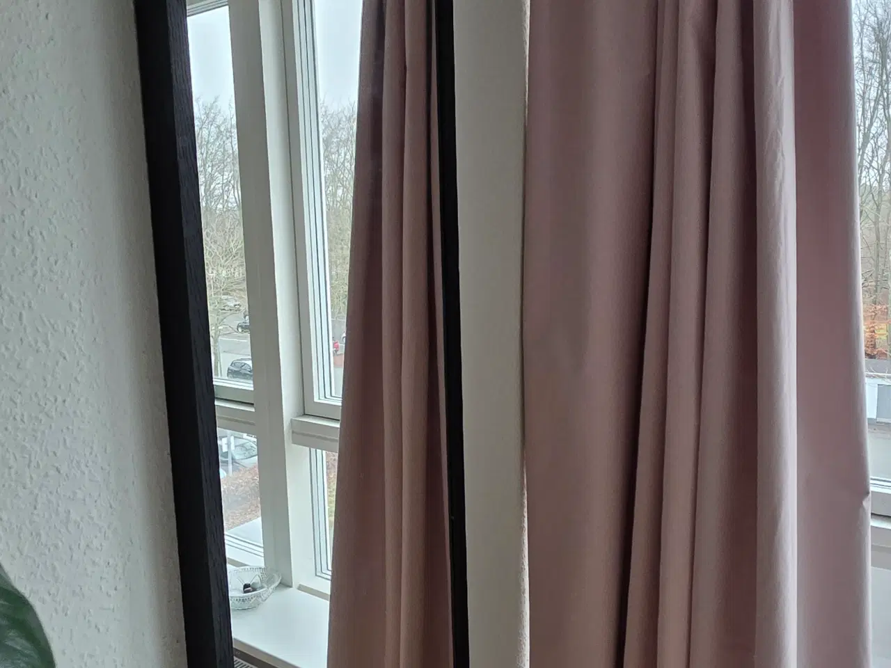 Billede 2 - Vægspejl med sort træramme