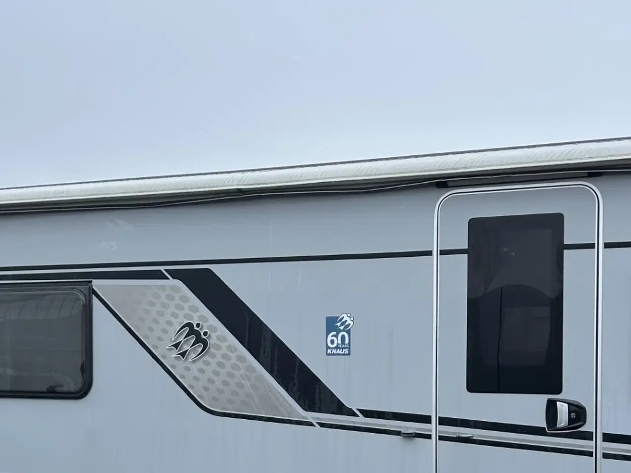 Billede 3 - Flot Thule posemarkise 4,25 m x 2,5 m med 2 sider