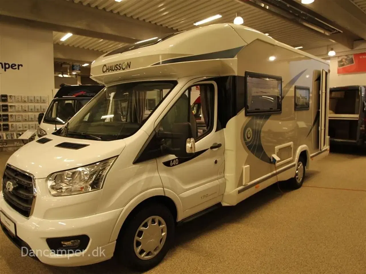 Billede 16 - 2020 - Chausson Titanium 640   Lounge siddegruppe , Dobbeltseng, Populær model , 170Hk, 6-trins automatgear, solcelle