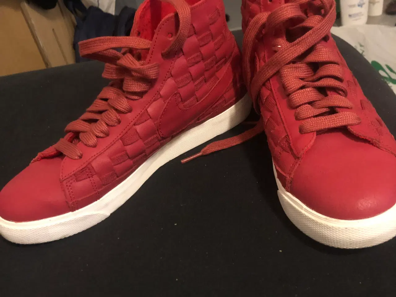 Billede 1 - Røde Nike sko!