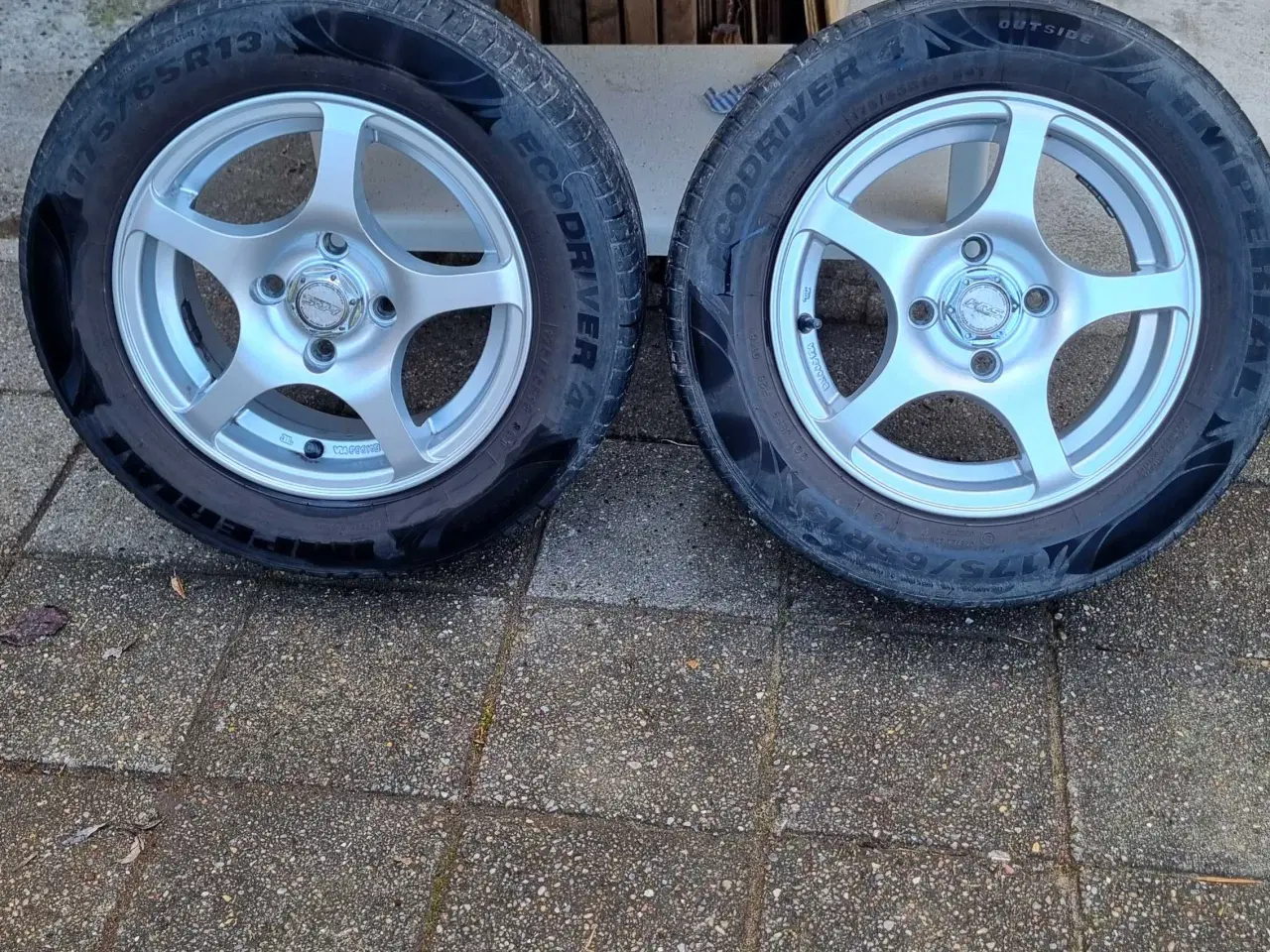 Billede 1 - Fælge m sommerdæk 