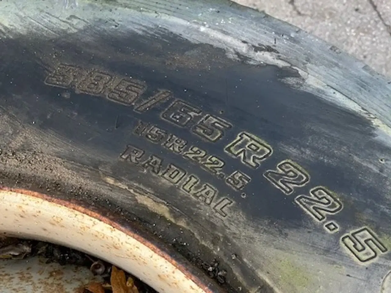 Billede 2 - Landbrugs dæk / lastbil dæk 385/65R22.5