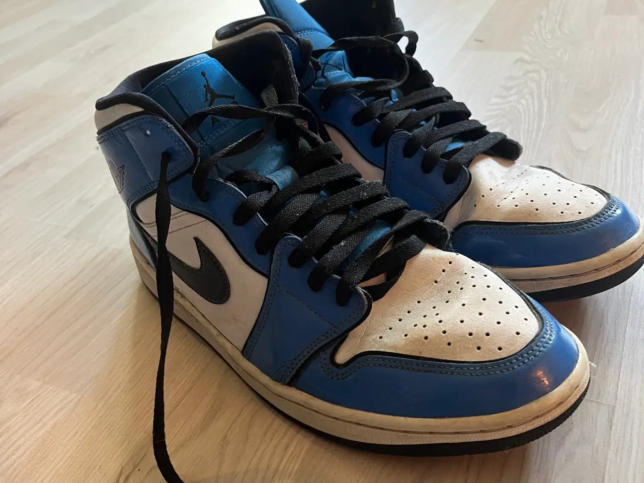 Billede 2 - Jordan 1 mid signal blue