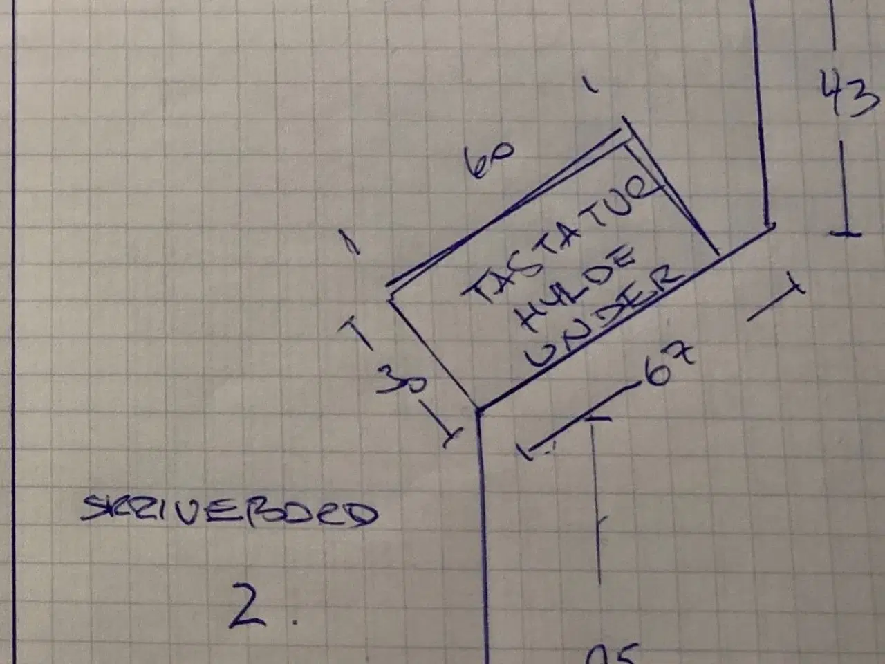 Billede 2 - Gratis Stort hvidmalet skrivebord foræres væk !!!