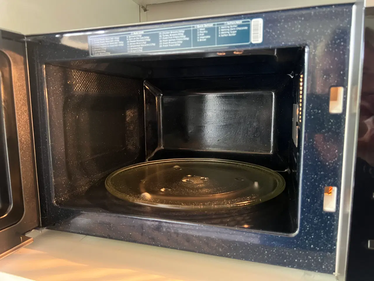 Billede 3 - Samsung Mikroovn 23 liter