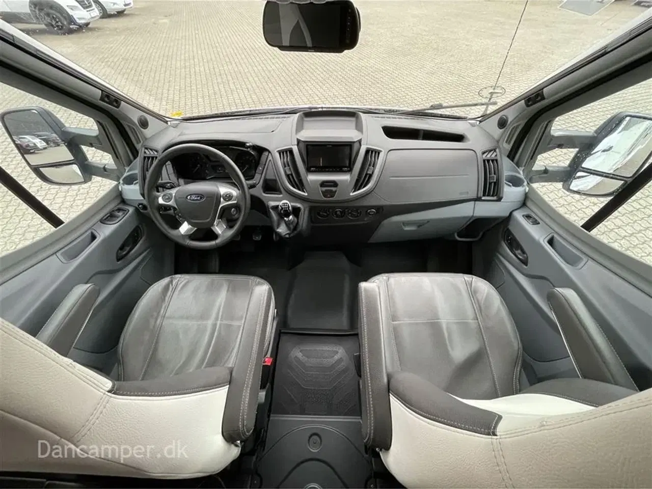 Billede 7 - 2019 - Chausson Flash 515   Anvisningsbil!  2019 model! En ejer! Under 6m. 170Hk Ford, model med fransk seng, markise og NX5-alarm. Nysynet.