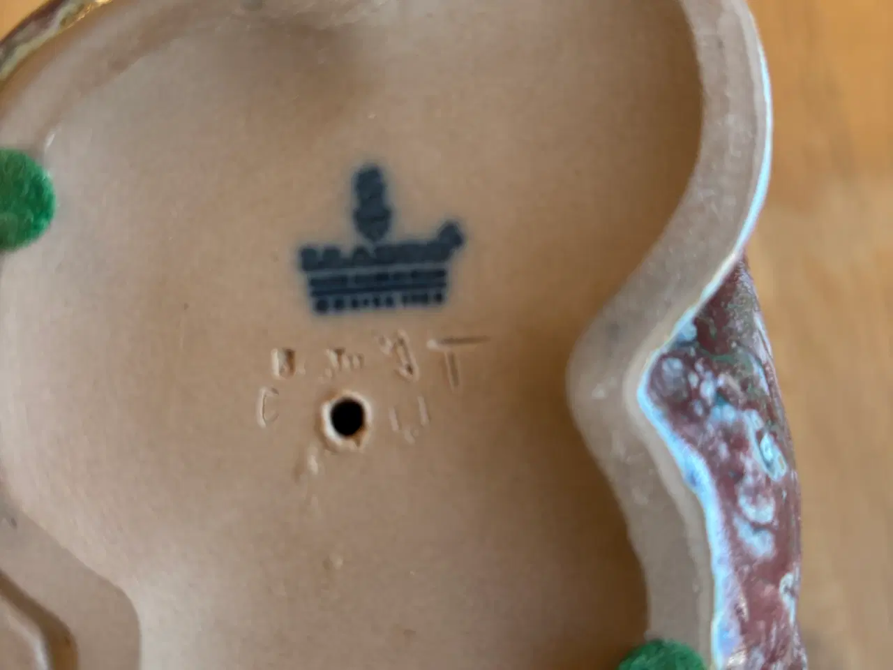 Billede 4 - Pigen med krukken