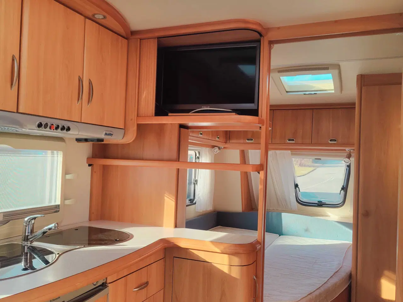 Billede 8 - Utroligt Velholdt Hobby 460 UFE campingvogn.