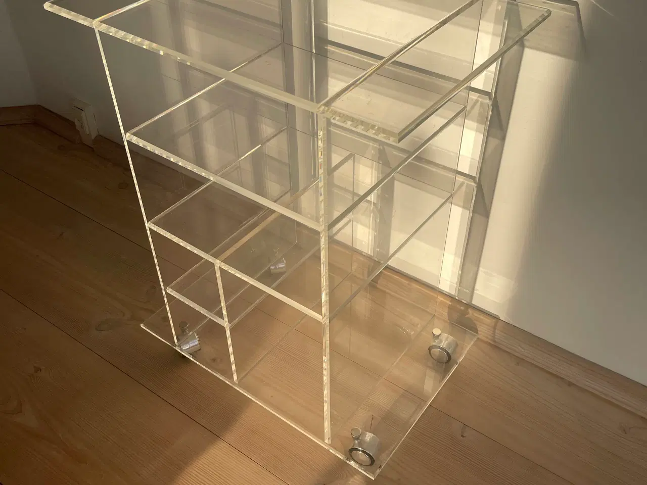 Billede 4 - Stereorack i akryl