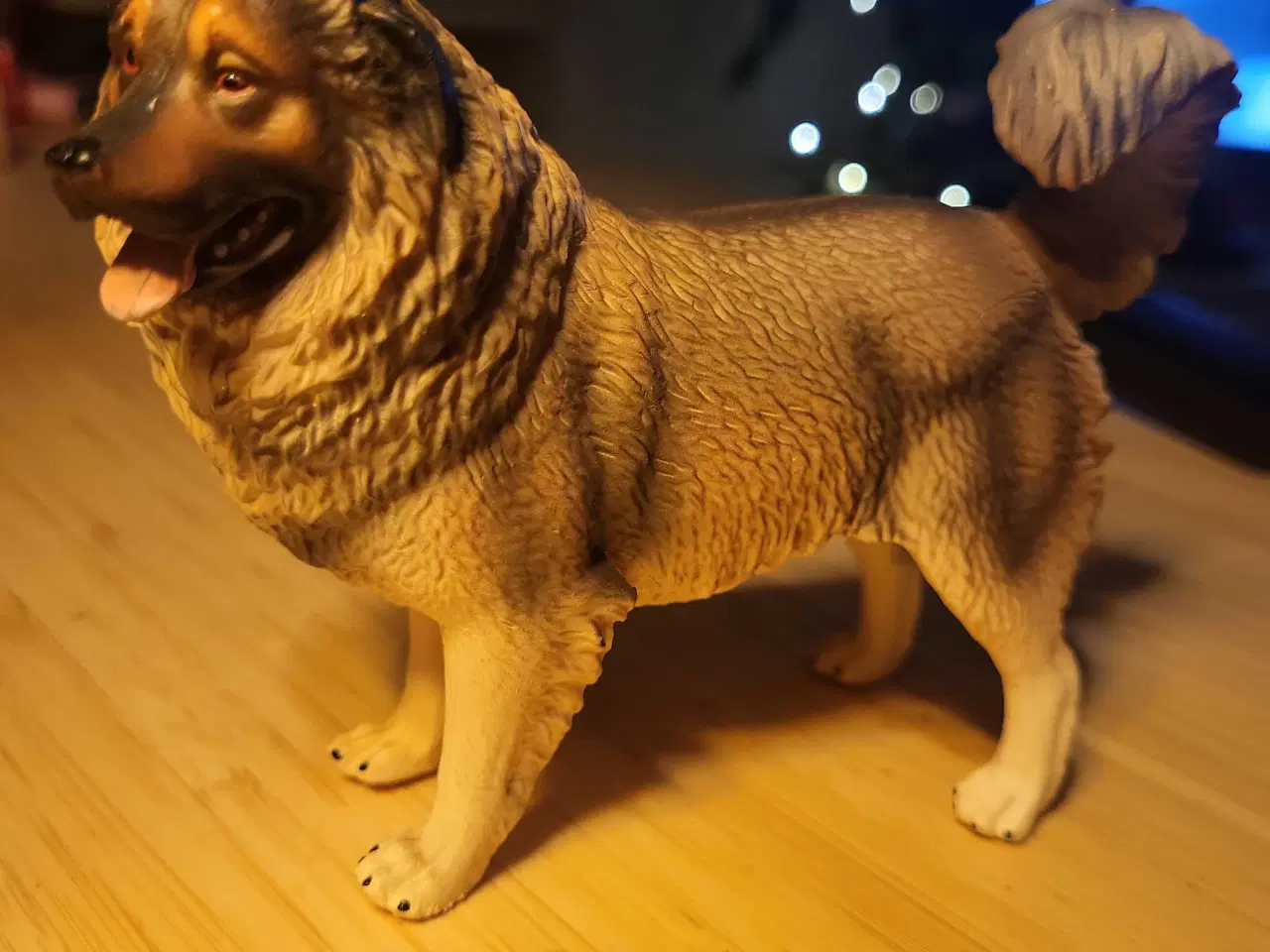 Billede 2 - Lille Kaukasisk Hyrdehundsfigur