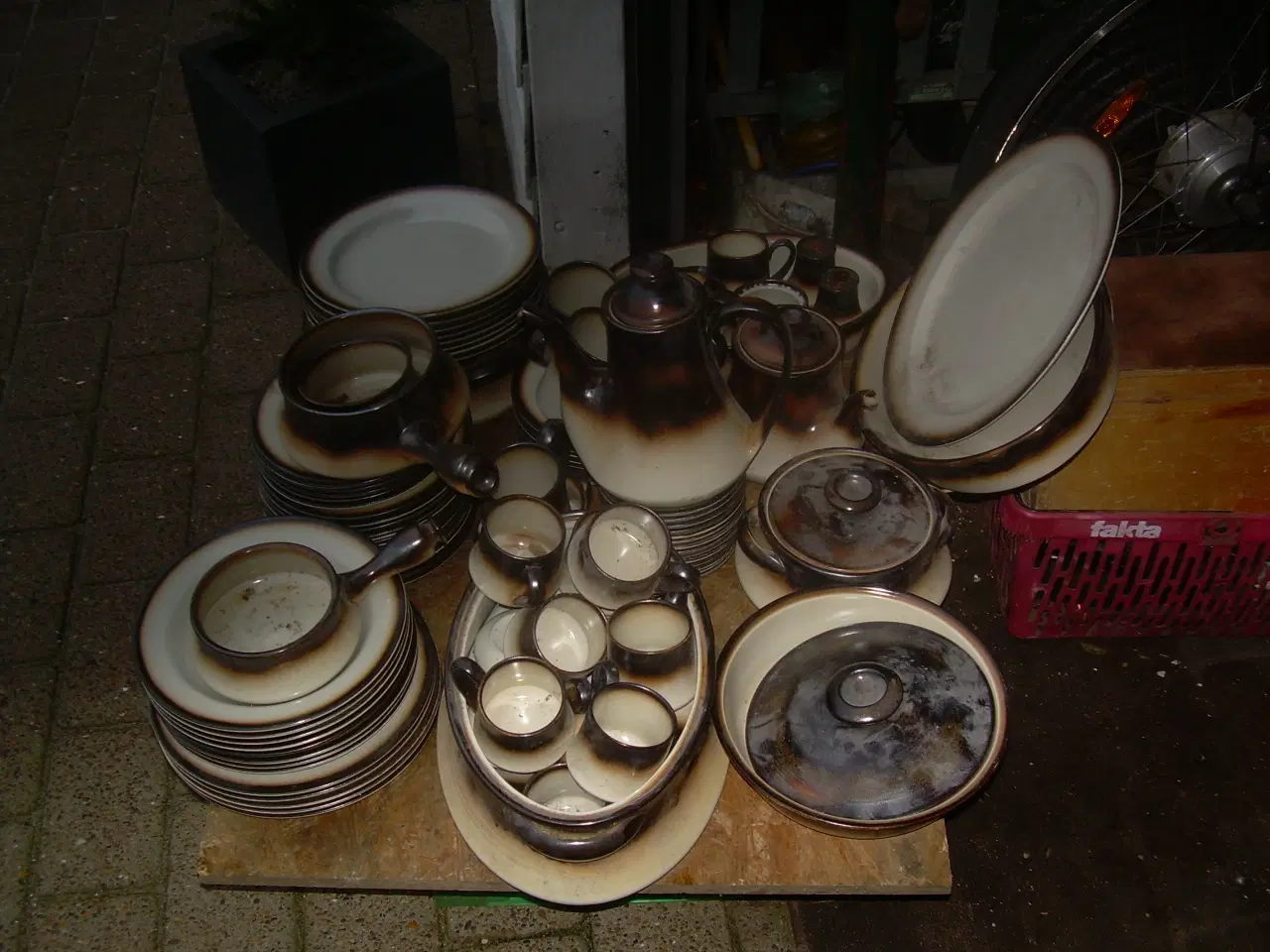 Billede 2 - Spise og kaffestel 