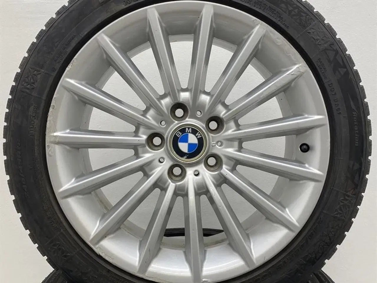 Billede 2 - 18" Org. BMW Alufælge med dæk "Radialspoke 237" A64093 BMW X1 (E84) F07 GT F10 F11 F12 F13 F06 GC F10 LCI F11 LCI F07 GT LCI X4 (F26) F06 GC LCI F12