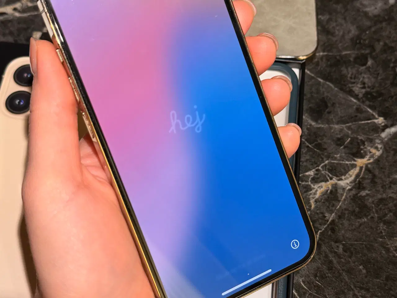 Billede 3 - iPhone 13 Pro, 128 GB – Gold (Perfekt stand)