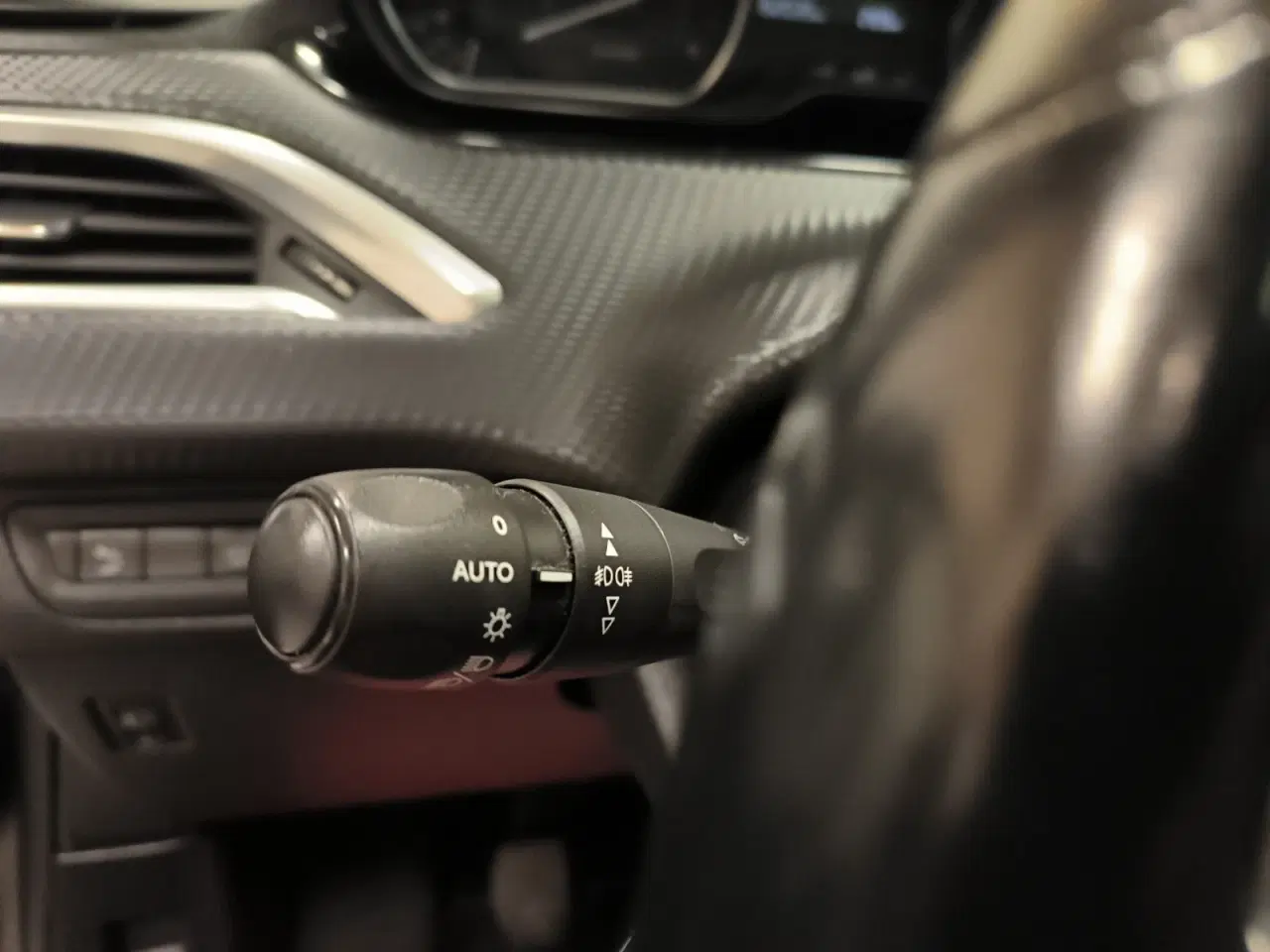 Billede 14 - Peugeot 208 1,6 BlueHDi 100 Allure Sky