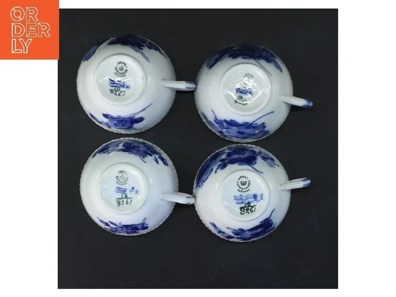 Billede 3 - Porcelænskopper med blå blomst motiv fra Royal Copenhagen (str. 4 stk Ø 8,5 cm længde 7 cm)