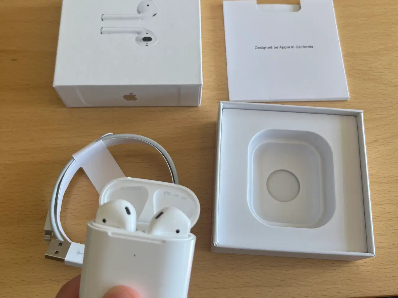 Billede 1 - AirPods 2, kun lige åbnet