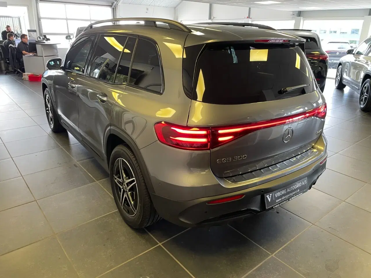Billede 3 - Mercedes EQB300  AMG Line 4Matic