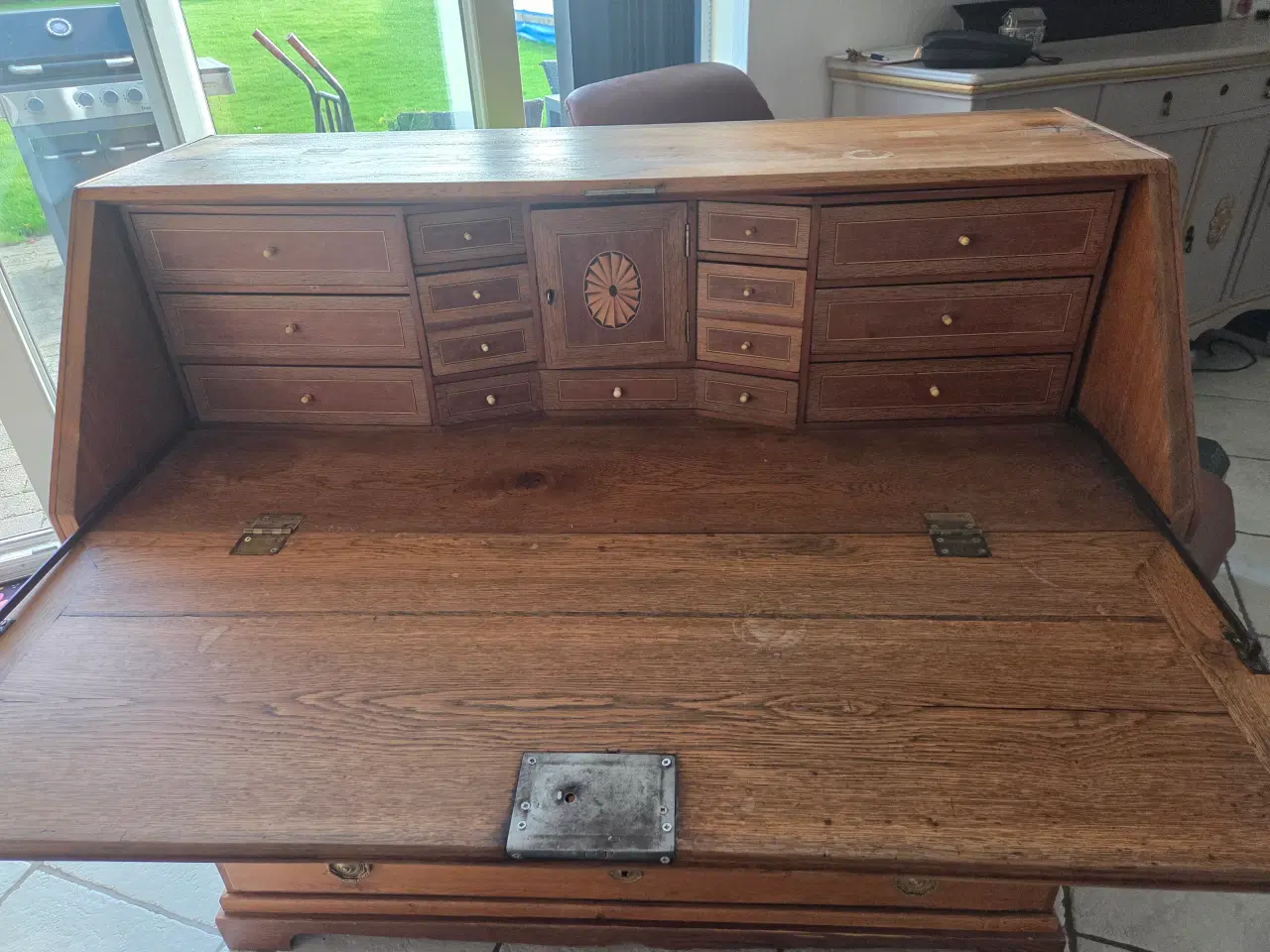 Billede 5 - Massiv Chatol sælges