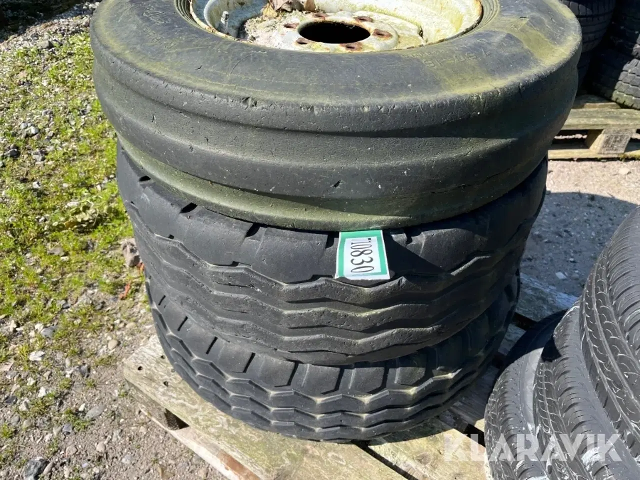 Billede 8 - Landbrugsdæk og personvognshjul/dæk 19 styk