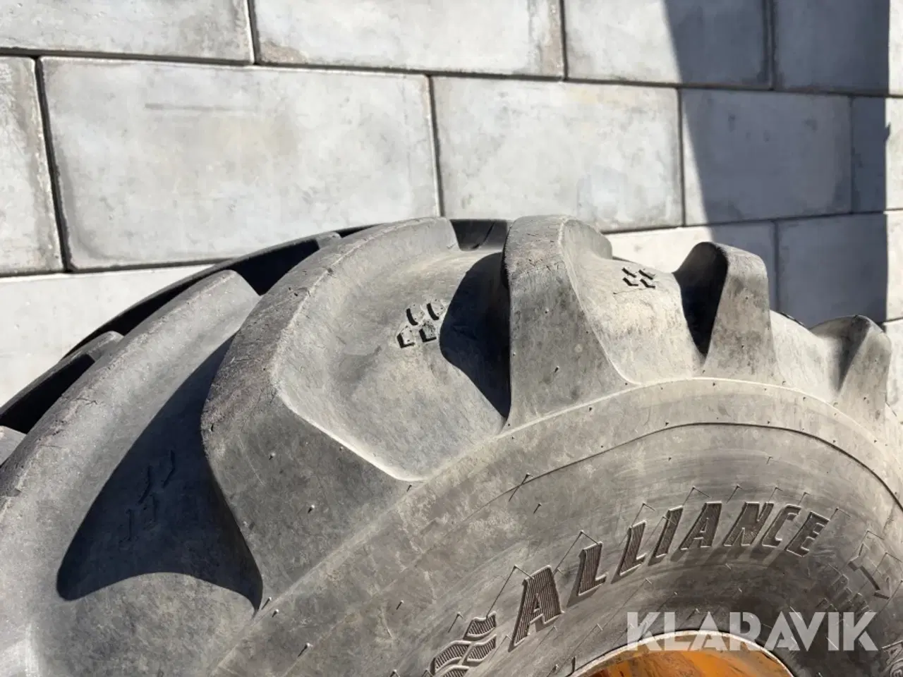 Billede 12 - Dæk Michelin & Alliance med fælge til gummiged 4 styk