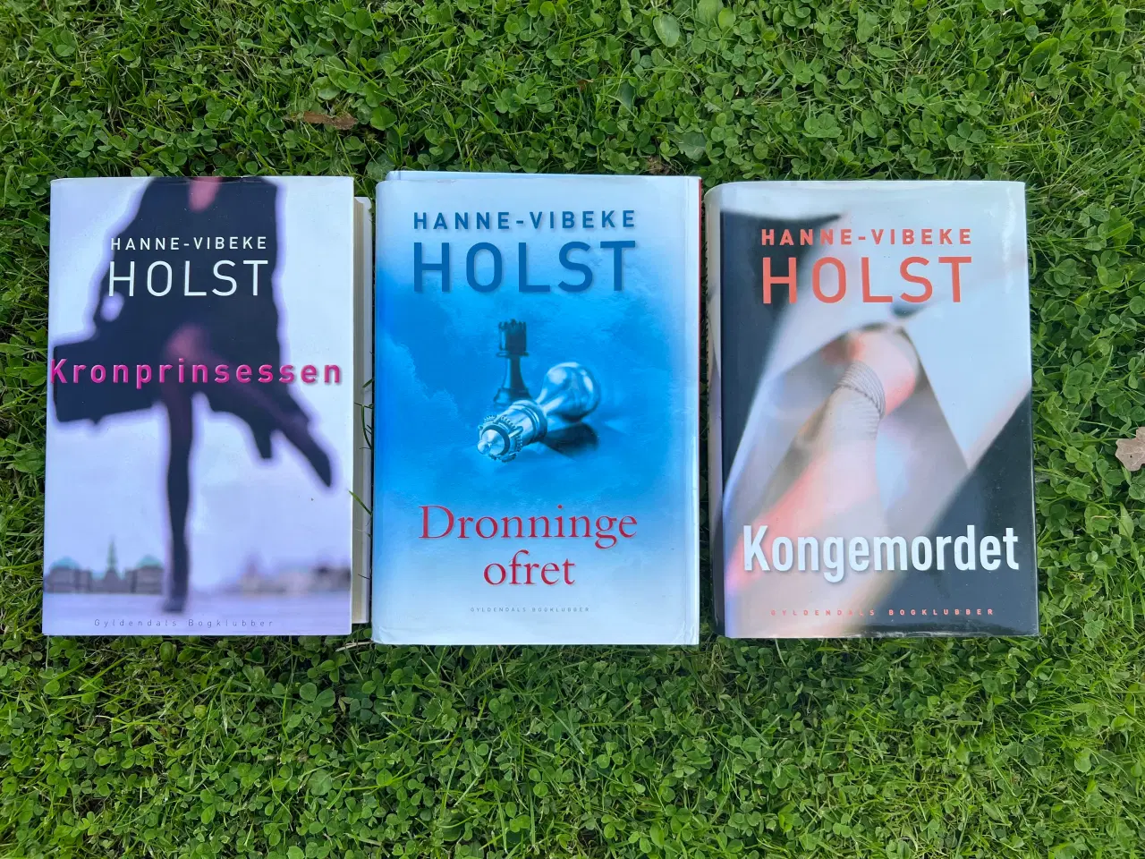 Billede 1 - Hanne Vibeke Holst - triologi