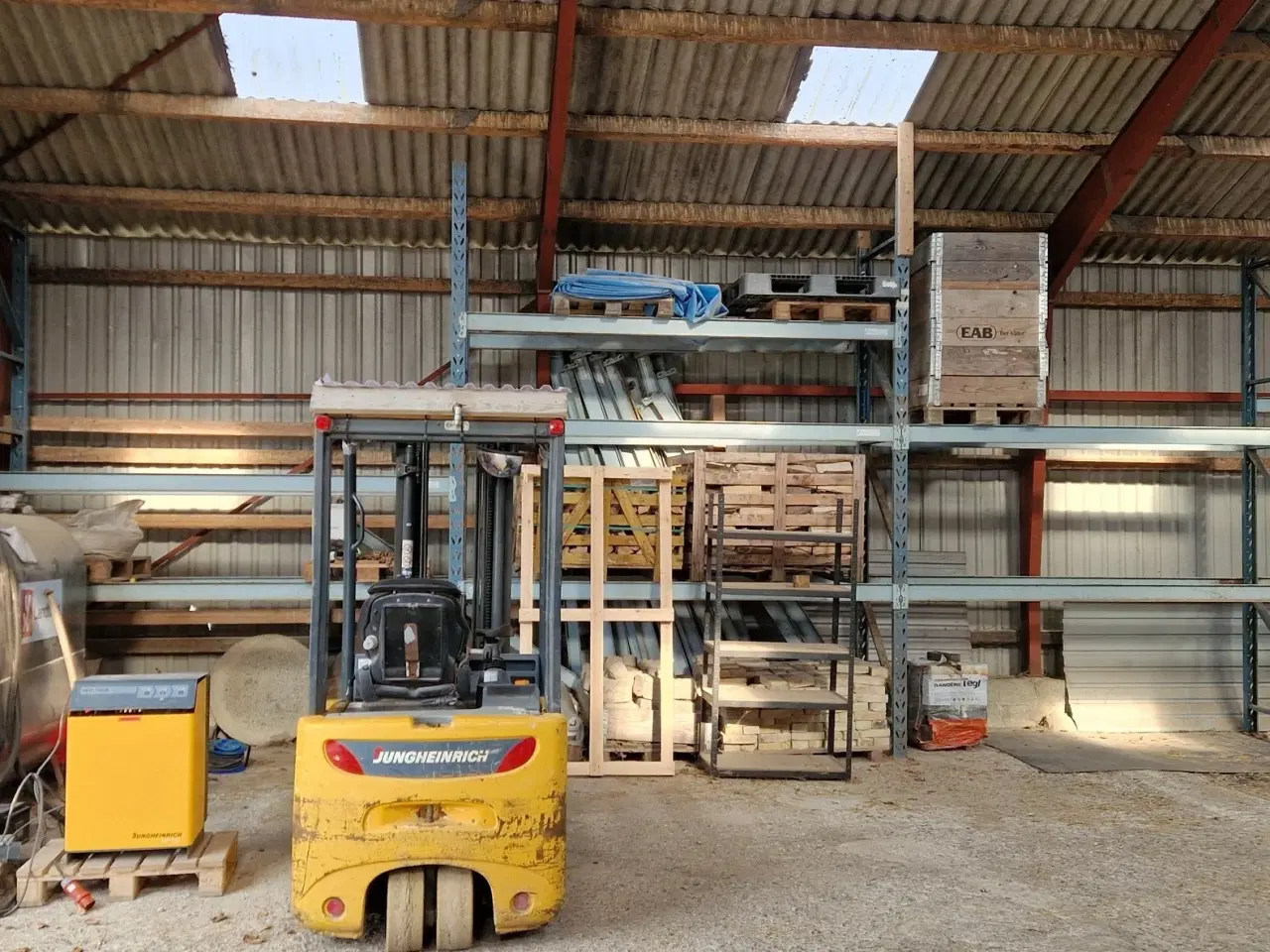 Billede 4 - Lagerhal beliggende tæt på motorvejsnet.